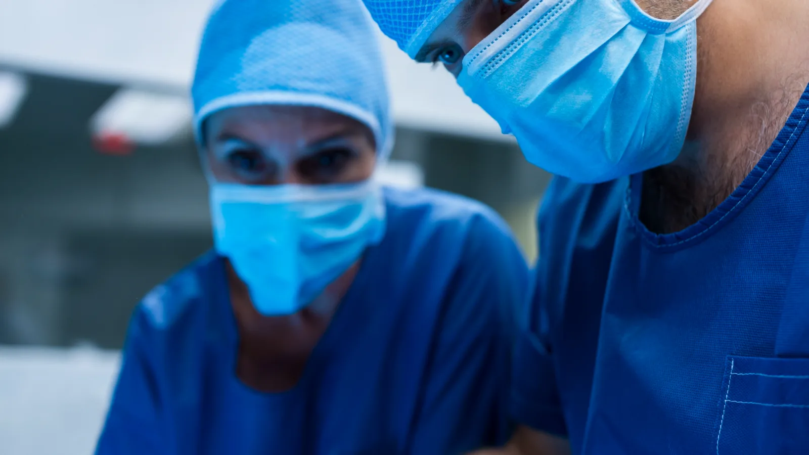 Equipo médico de Insurgical en el Hospital Universitari Mútua Terrassa