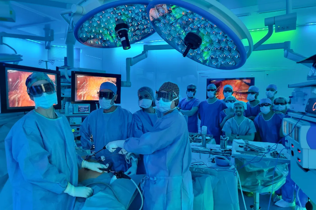 Quirófano integrado del Hospital Universitari Mútua Terrassa donde opera el equipo Insurgical